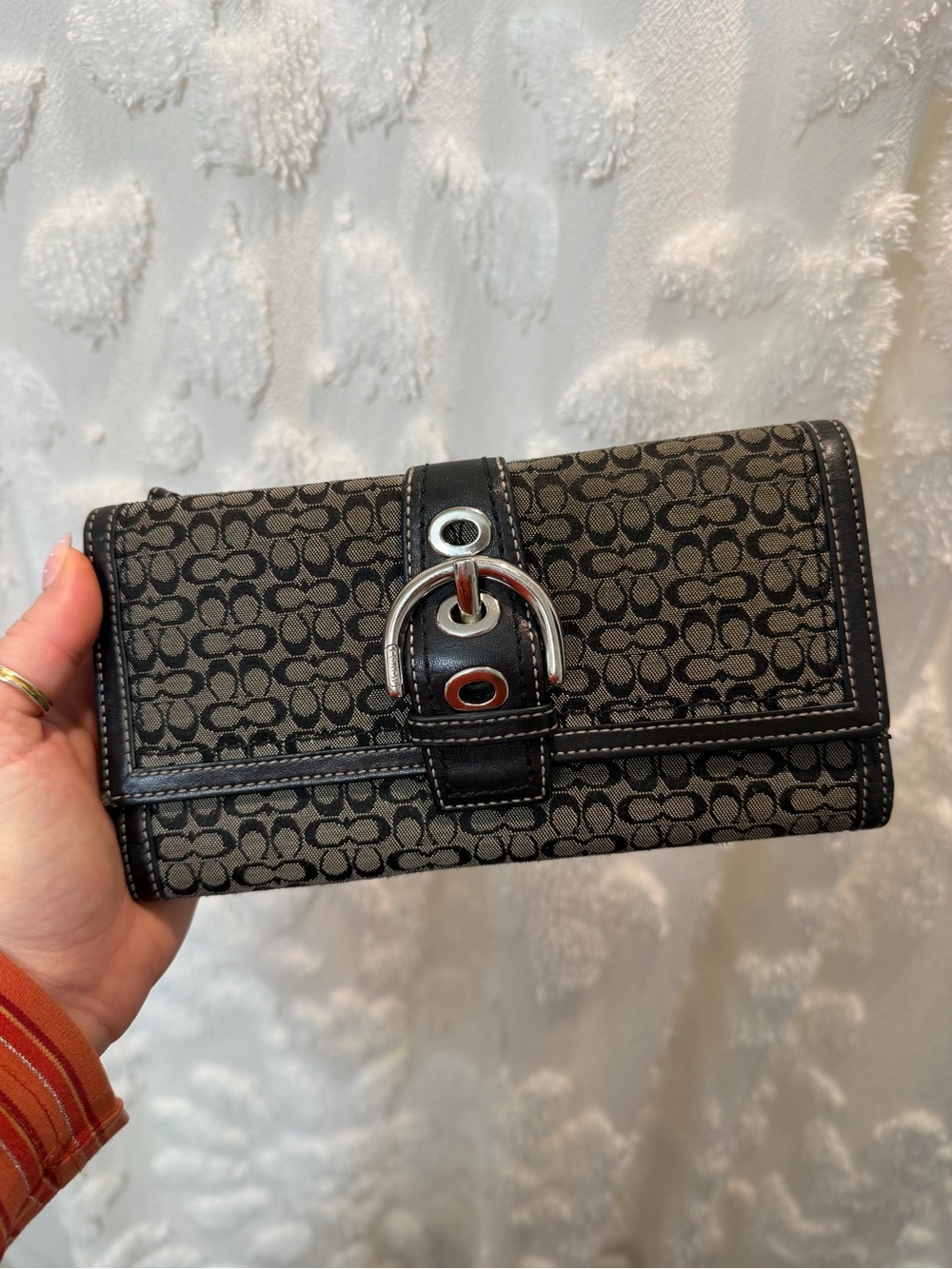 Vintage Coach Soho Signature C Buckle Tri Fold Walle